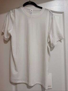 Lululemon Jersey Training Short Sleeve. 6. PRMR. NWT.